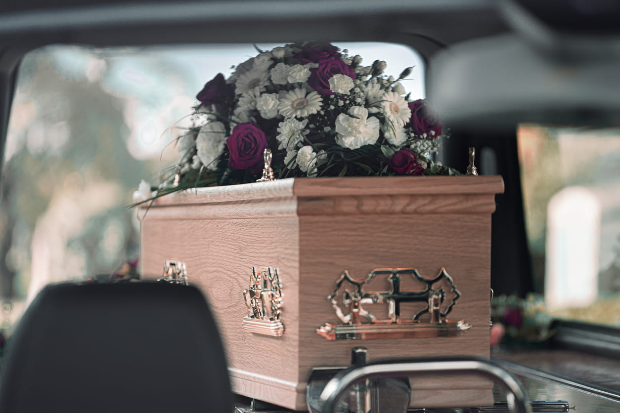 Hvad koster en bisættelse eller begravelse: Blomster og buketter til en fair pris.